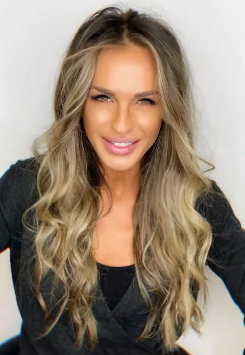 Diana Munteanu, criticată din nou de fani din cauza intervențiilor estetice: "Păcat, erai mai frumoasă natură"
