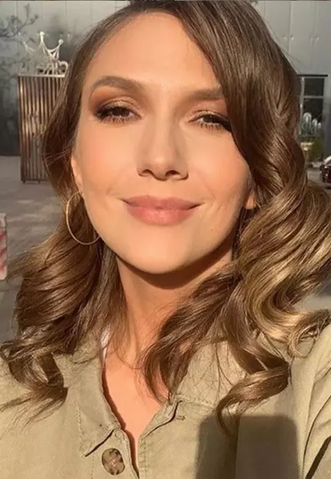 Adela Popescu, schimbare spectaculoasă de look. Ce alegere îndrăzneață!