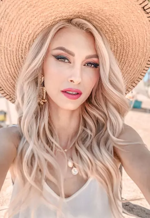 Andreea Bălan merge la psiholog. Motivul: ”Mădălina Manole nu a fost sfătuită de apropiații ei și a ajuns la ce a ajuns...”