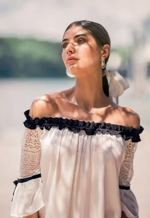 (P) Fii stylish vara asta! Acum îți poți achiziționa haine de ocazie la preț redus!
