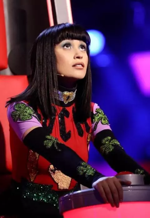 Irina Rimes a cântat pe stradă, în Belgia: "Nu aveam bani nici să mergem la baie!"