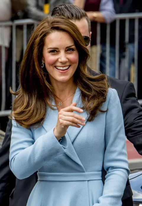 Kate Middleton este însărcinată a patra oară! Prințesa Charlotte a dat-o de gol!