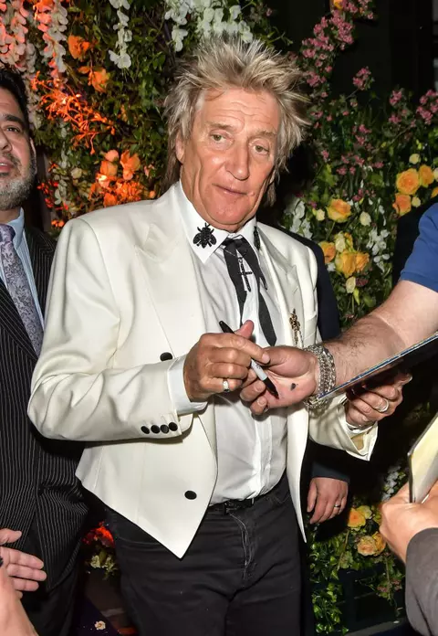 Cum arată Rod Stewart, la 3 ani după ce a fost diagnosticat cu cancer. La 74 de ani, artistul a spus tot despre boala pe care o are