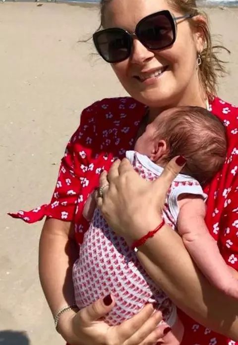 Cum arată Alessandra Stoicescu la o lună de la naştere. A slăbit zece kilograme în timp record cu o rețetă la îndemâna oricui!