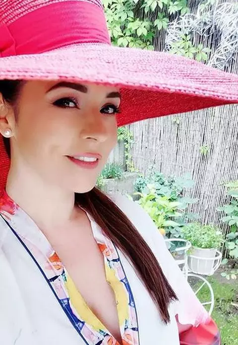 Andreea Marin, mai sexy ca niciodată! „Zâna” a apărut cu sutienul și portjartierul la vedere