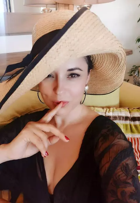 Imagini de colecție! Cum arăta Andreea Marin în urmă cu 15 ani. A pozat sexy, într-o revistă dedicată bărbaților