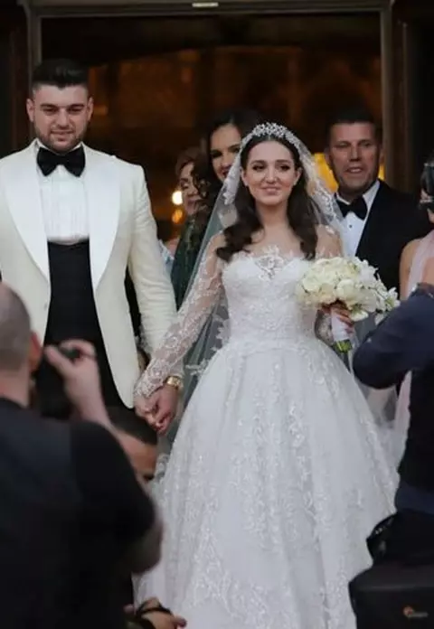 Nuntă ca-n povești pentru Teodora, fiica lui Gigi Becali. Petrecere cu o mie de invitați, Andra a cântat, Măruță a prezentat!