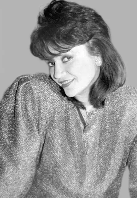 Azi, 30 de ani fără Mihaela Runceanu. Cântăreața avea doar 34 de ani când a fost ucisă / Ce s-a întâmplat, de fapt, pe 1 noiembrie 1989