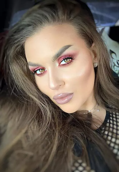 Oana Radu infirmă că are un nou iubit la trei luni de la moartea lui Alin. Cine este bărbatul cu care a apărut