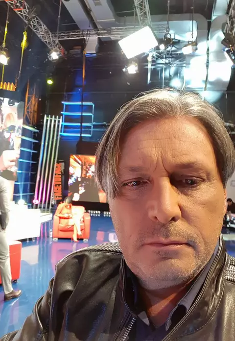 Fiica lui Cornel Galeș a ajuns la priveghi. Claudia și-a iertat tatăl care a părăsit-o în urmă cu mulți ani