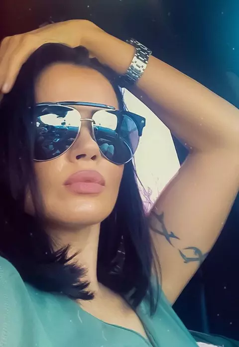 Oana Zăvoranu s-a pozat în lenjerie intimă la solar. Cum arată la 46 de ani