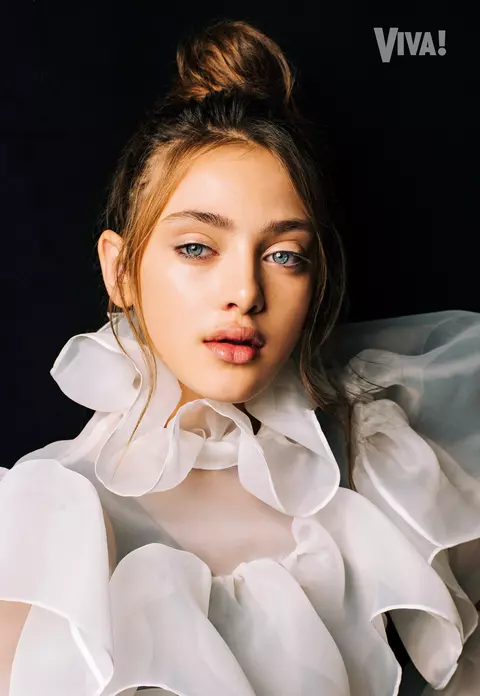 După pictorialul din VIVA! care s-a viralizat, Adina, fetița de la Glina, a fost invitată la televiziuni și a primit nenumărate oferte de modeling!