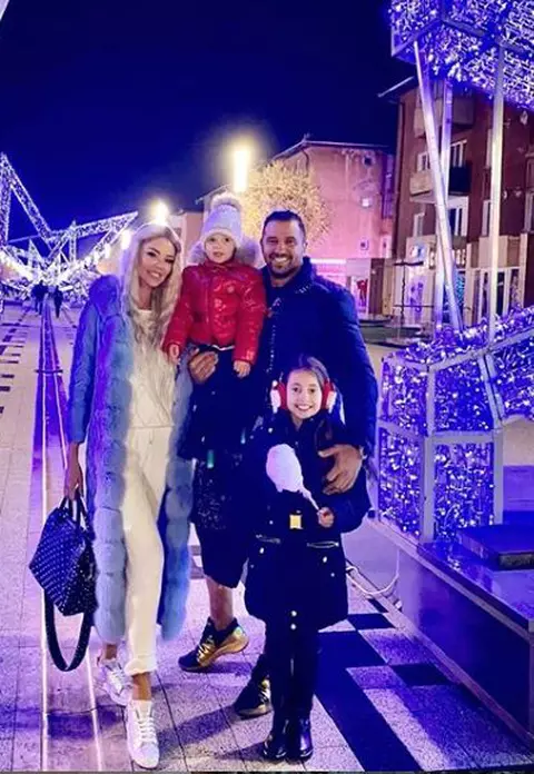 Cum se comportă Alex Bodi cu fetița Biancăi Drăgușanu, atunci când crede că nu-l vede nimeni