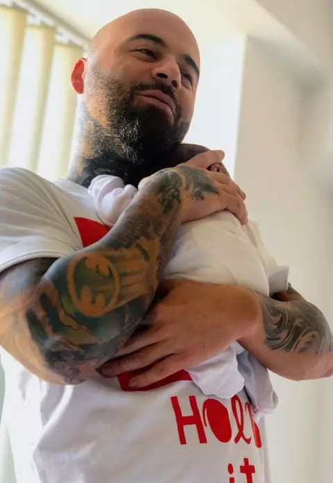 Matteo a devenit tătic pentru prima dată. Iubita lui a născut. "Acum suntem o familie!"