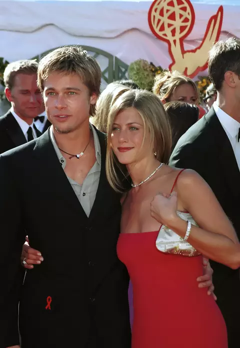 Brad Pitt și Jennifer Aniston, împăcarea pe care fanii o aşteaptă de 15 ani? Imaginile cu ei, când s-au îmbrățișat, au devenit virale!