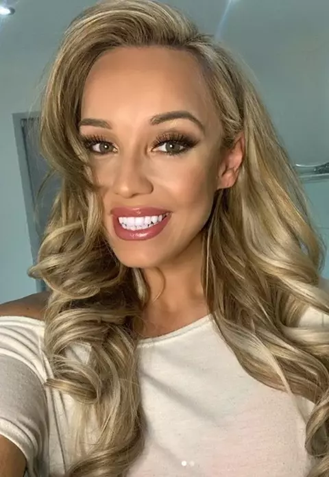A slăbit 50 de kilograme după ce iubitul a părăsit-o fix înainte de nuntă și a ajuns Miss Marea Britanie 2020! Asta da răzbunare!