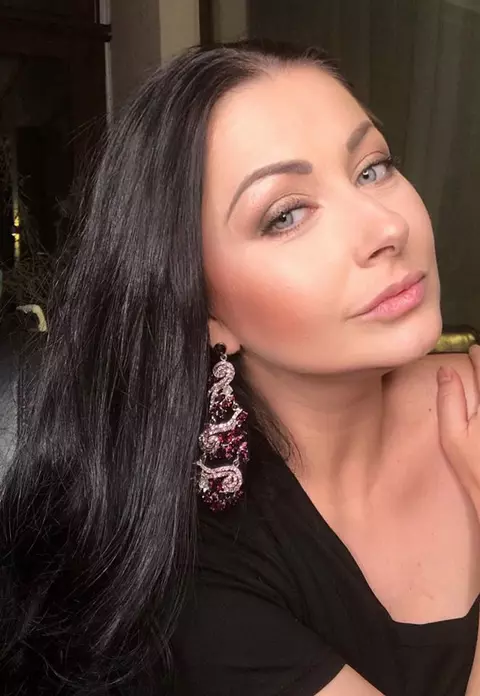 Gabriela Cristea ține dietă, dar gătește non-stop, acasă. Vedeta te învață cum să faci pâine cu cartofi: ”Vă aștept în bucătăria mea”