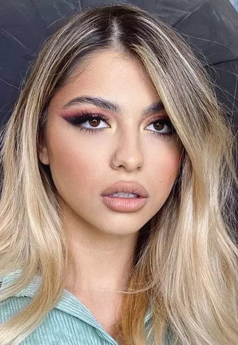 Irina Deaconescu nu a fost susținută de nimeni când a început să posteze pe YouTube: ”Selly îmi spunea că visez foarte mult”