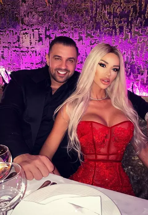 Bianca Drăgușanu a cerut ordin de restricție, după ce a fost bătută de Alex Bodi. Afaceristul și-a tăiat venele în fața vedetei: ”A recurs la acest gest ca eu să-l iert”