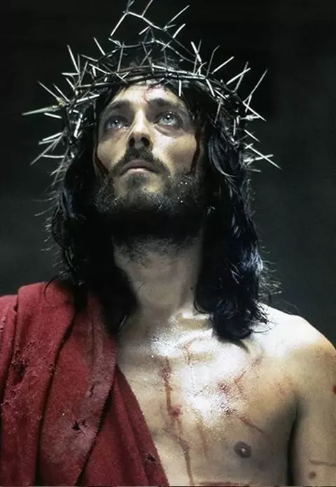 Au trecut 43 de ani de când Robert Powell l-a jucat pe Iisus din Nazaret! Cum arată acum și ce s-a întâmplat cu actorul care ajunsese să se considere "trimisul lui Dumnezeu pe Pământ"