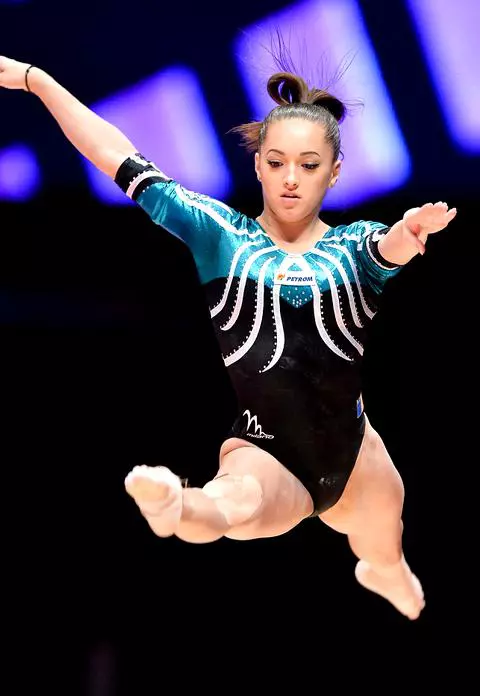 larisa-iordache-1