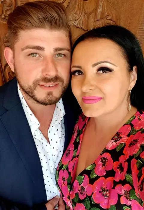 Silvana Rîciu este însărcinată pentru a treia oară. Interpreta de muzică populară a dezvăluit sexul și numele bebelușului: ”În primele 4 luni mi-a fost foarte rău zilnic”