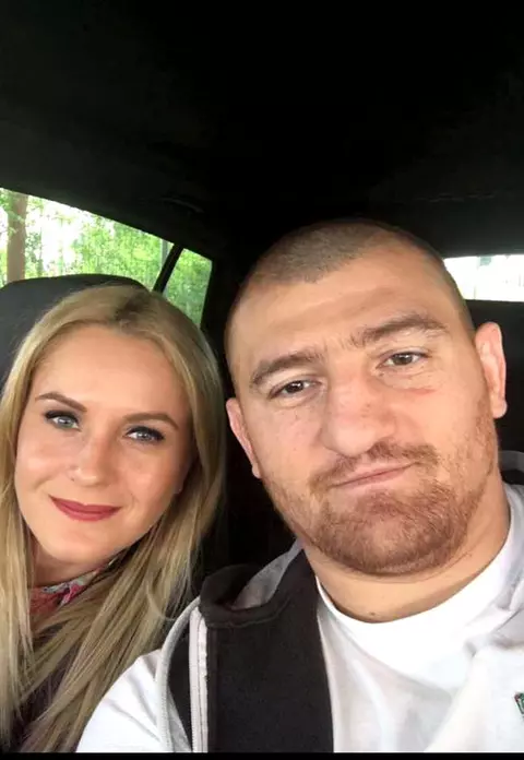 Cum arată și cu ce se ocupă soția lui Cătălin Moroșanu, Faimosul de la Survivor. Sunt împreună de 19 ani!