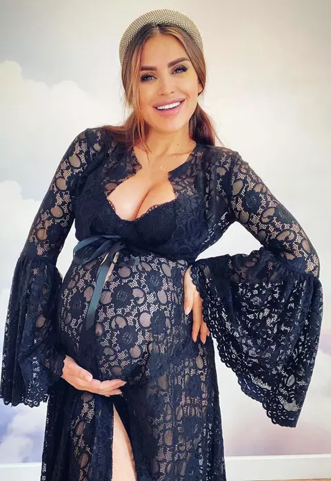 Roxana Blagu a născut un băiețel perfect sănătos: ”Bebe e mare. Are 4,44 kg”