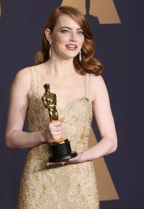 Emma-Stone-insarcinata5