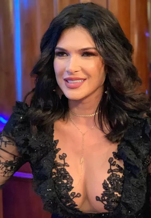 Cum scapă Monica Bârlădeanu de celulită. La 42 de ani, arată ca la 20