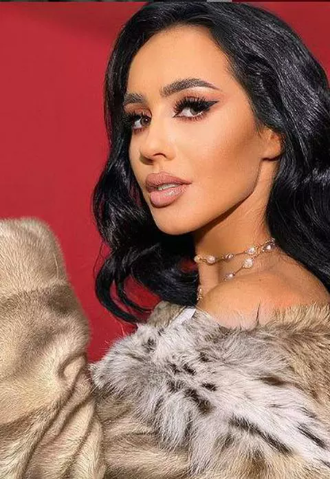 Ella-Puterea-Dragostei-iubit-1-1