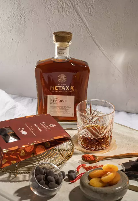 (P) Metaxa & Esophy - Sărbătoarea continuă