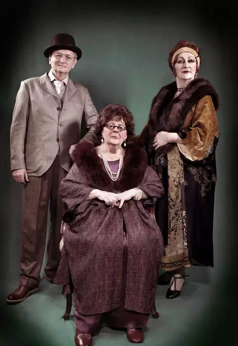 La TNB, Titanic Vals, o comedie ”cu dichis”