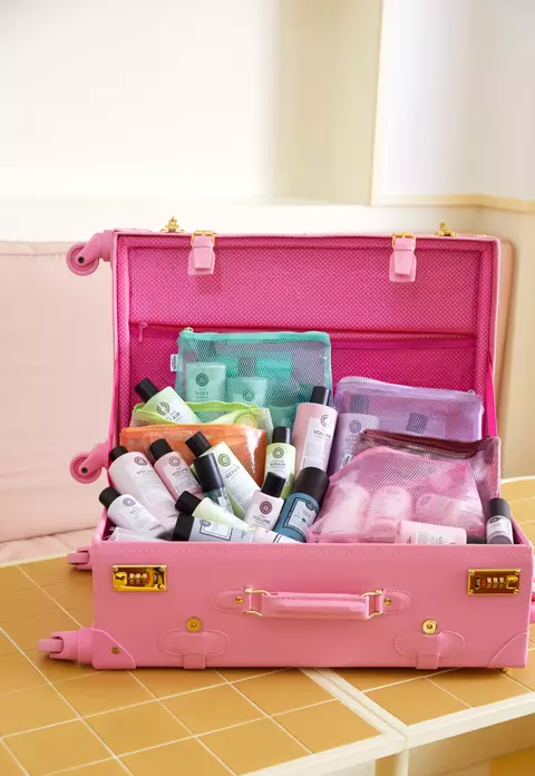 Maria Nila prezintă Beauty Bags 2022