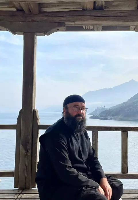 Preotul Visarion Alexa, acuzat de hărțuire sexuală în timpul spovedaniei. Stenograme din dosar