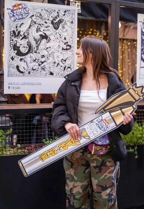 Giulia Andronache este câștigătoarea Red Bull Doodle Art și reprezintă România în finala globală