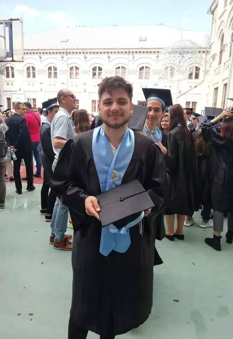 Adrian Petrache, nepotul lui Florin Salam, este avocat în Baroul București: "Mulțumesc profesorilor care au fost alături de mine". Tânărul a fost finalist X Factor 2020