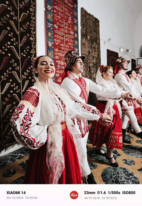 Niklas Stadler, fotograf profesionist Leica: ”Prefer telefonul mobil, pentru că îmi doresc ca oamenii să renunțe la barierele emoționale și să se simtă în largul lor chiar și atunci când sunt fotografiați”