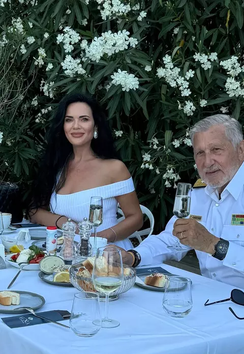 Ilie Năstase a plecat cu soția sa, Ioana, la mare, după ce s-a speculat că divorțează: "E foarte bine, toată lumea este mulțumită. Ce atâta nebunie?"