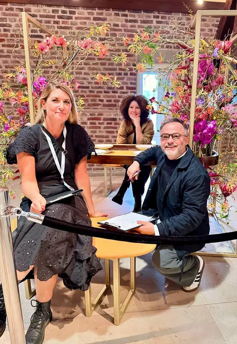 Nicu Bocancea a jurizat Campionatul de Floristică al Belgiei și a creat lucrarea centrală la evenimentul Feerie Florale, de la Castelul Alden Biesen