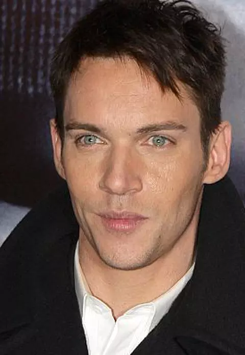 Jonathan Rhys-Meyers intra la dezintoxicare