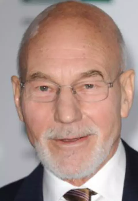 Patrick Stewart a fost numit cavaler de catre regina Marii Britanii