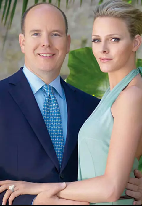 Printul Albert al II-lea de Monaco s-a logodit cu Charlene Wittstock