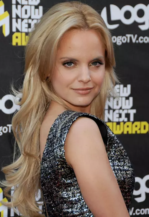 Mena Suvari s-a casatorit in cetatea Vaticanului