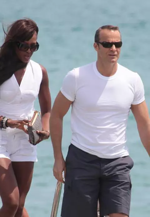 Vedete pe plaja la Saint Tropez: Naomi Cambell, Liam Neeson, Victoria Silvstedt