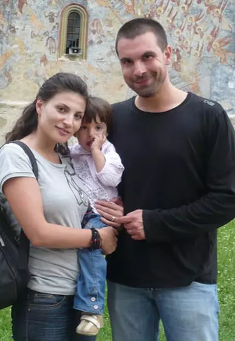 Alexandru Papadopol si Ioana Ginghina - In Bucovina alaturi de fetita lor