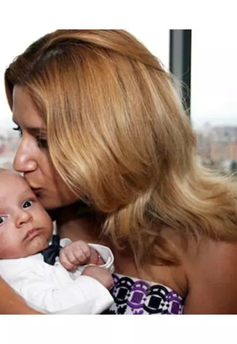 Amalia Enache a botezat un baietel