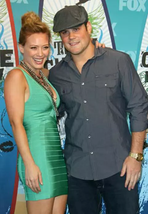 S-a casatorit Hilary Duff