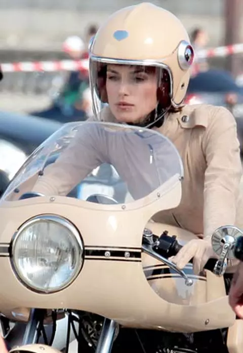 Keira Knightley - preferata de Chanel