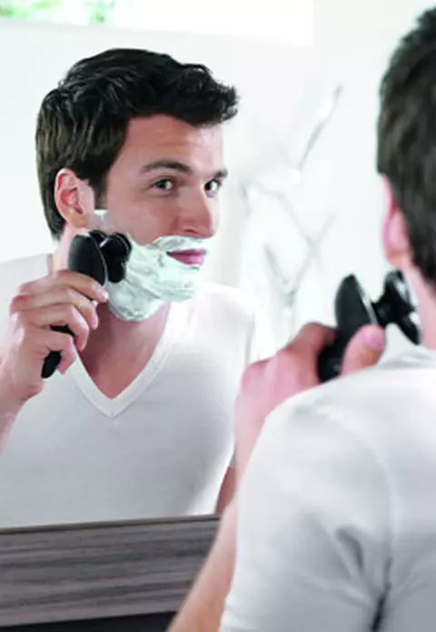 Senso Touch 3D, cel mai avansat aparat de barbierit electric Philips
